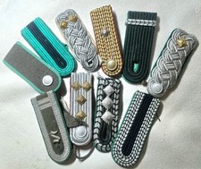 10 einzelne DDR Schulterklappen Lot Konvolut Uniformzubehör mit und ohne Band