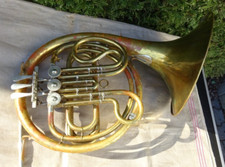 Waldhorn mit Koffer