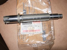 * YAMAHA RD80LC1 RD80LC2  GETRIEBE, AUSGANGSWELLE  10X-17421