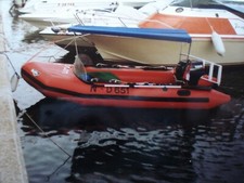 Schlauchboot mit Yamaha Außenborder 9,9 PS und Fernsteuerung