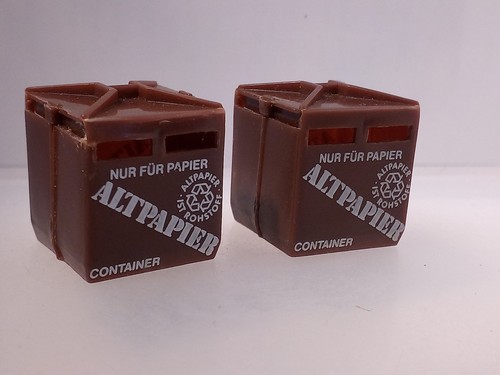 Altpapier container - ⛔altpapier,