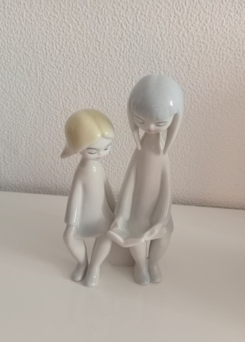 Hollohaza porzellan figur - hollohaza, 2