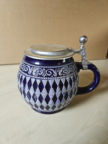 Klassischer steinzeug bierkrug - klassischer, steinzeug-bierkrug