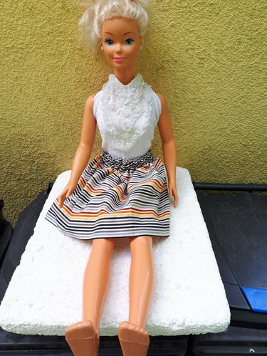 95cm size riesen barbie - size,