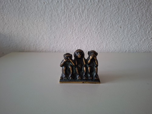 Drei affen auf - drei,