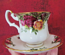 Old Country Roses Royal Albert England Kaffeetasse Untertasse 7,5 cm Goldrand c3