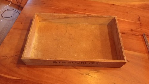 Alte flache holzkiste - flache,