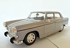 1/43-scale PEUGEOT 404 diecast