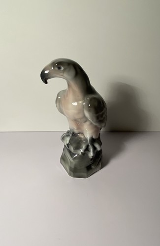 Porzellan adler statue - ,