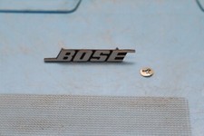 B/11 8124 Mazda 3 BL Bose Emblem vorne links