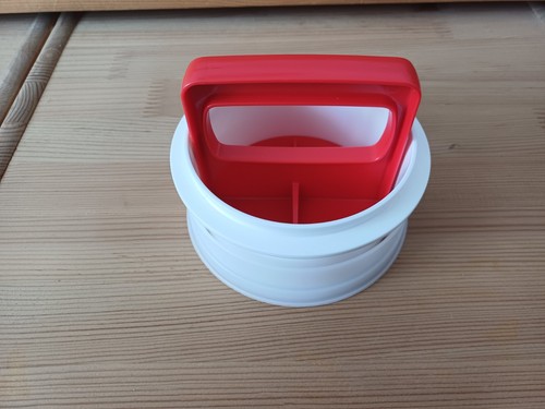 Tupperware pattymaker - tupperware,