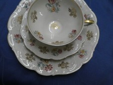 SAMMELTASSE Elfenbein Bavaria mit Blumenmuster  50/60ger Jahre -  3tlg -Goldrand