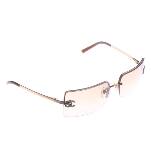 Sonnenbrille von chanel - von, in
