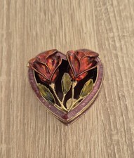 Schmuckdose in Herzform mit 2 Rosen und Magnetverschluss
