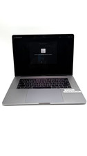 Apple MacBook Pro 15 Zoll A1990 - i7 - 16GB RAM - 256GB SSD - Space Gray