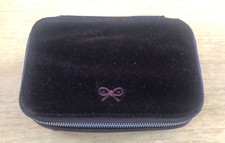 ♛ ANYA HINDMARCH BA First Class Kosmetiktasche Amenity Kit Box Samt braun ♛