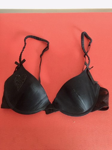 Schwarzer satin - schwarzer,
