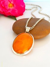 Großer antiker Anhänger