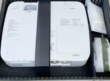 Set NEC M260X HDMI Professional Projektor Heimkino Beamer + E-Lampe + Alu-Koffer