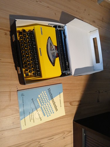 Schreibmaschine privileg - schreibmaschine,