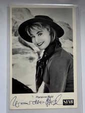 Marianne Hold    - Theater / Film - original Autogramm - Größe 14 x 9 cm
