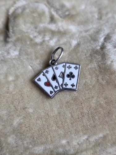 Antiker emaille charm - ❤️,
