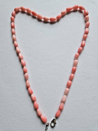 Kette aus lachskoralle - kette,