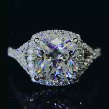 2,34 TCW Cushion Moissanit Verlobungsring mit geteiltem Schaft in 14K Weißgold vergoldet