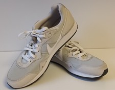 Nike Turnschuhe Sportschuhe Damen  Gr. 11,5 Hellgrau-Weiß / C2