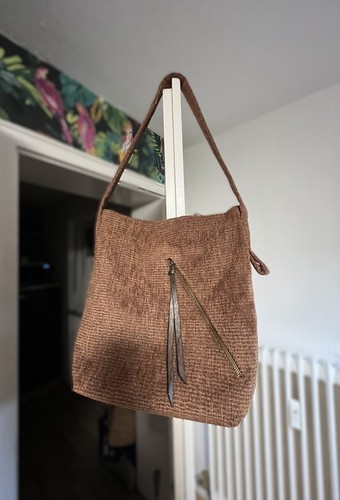Handgenähte recyclingtasche - handgenähte,