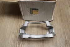 7701049696 Original Renault Bremssattel Träger Halter Yq32 vorne rechts Master 2