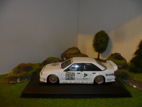 Modellauto opel omega - -, a