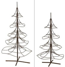 Baum aus Metall mit Edelrost - Design - Interpretation einer Tanne, hier: klein