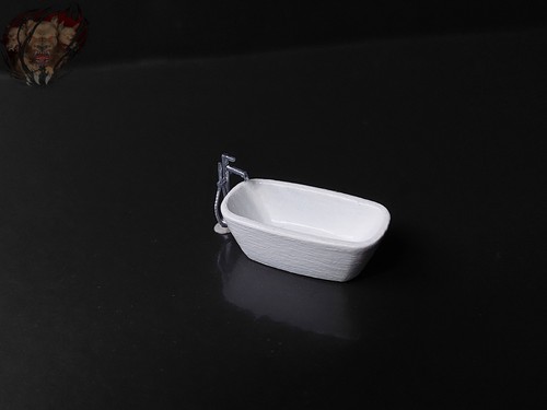 Badewanne mit armatur - 1/87,