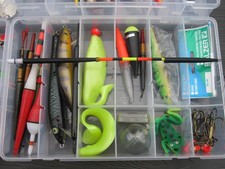 Angelköder, Kunstköder, Blinker, Wobbler, Gummifisch, 4 Boxen. Alt + Neu.