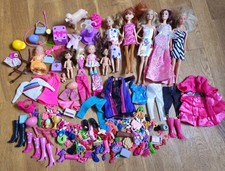 Barbie Set Figuren Kleidung Und Viel Zubehör 