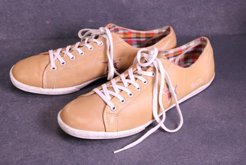 Converse sneaker chucks one - chucks,