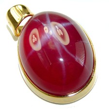 Stern Rubin Anhänger 29,5ct