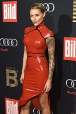 FOTO NR. 71 + SOPHIA THOMALLA