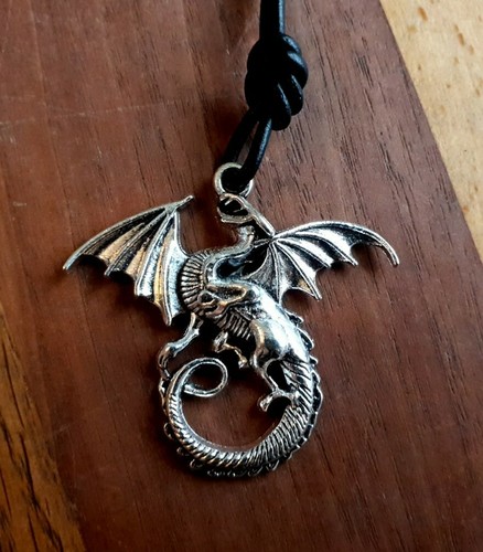 Drache lindwurm dragon - drache,