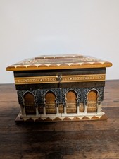 Orientalische Intarsien-Schatulle / Schmuckkästchen im Alhambra-Stil