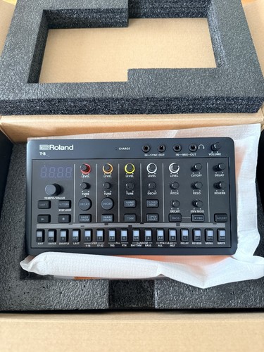 Roland aira beat - t-8, machine