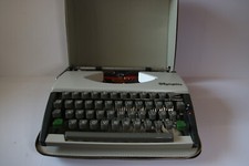 Vintage Olympia SF Deluxe