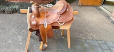 Westernsattel hellbraunes Ledet mit Prägungen/ Verzierungen 