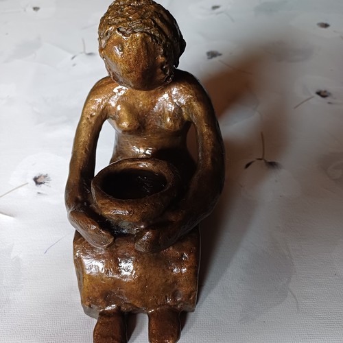Bronzefigur lady mit schale - bronzefigur,