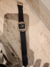 Gucci Uhr Damen ,gern getragen,cooles Display ,Schwarzes Armband,Swiss Made