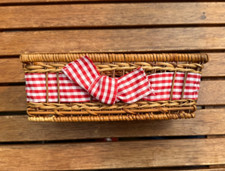 Korb rechteckig 22cm x 10cm x 8cm mit rotkariertem Band mit Schleife #1