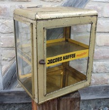 Alte Verkaufsvitrine