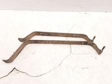 Opel Corsa B 1.4i 44kW Benzin 1995 Kraftstofftank Halterung Streifen Satz