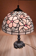 Tiffany Stil Tischlampe-eine alte Lampe-Stabiler Stand